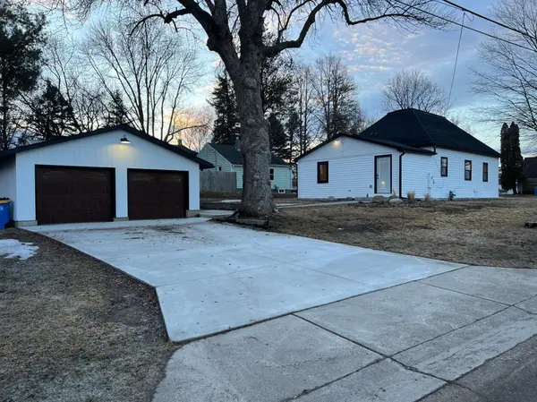 104 6th AVE E, Ellendale, MN 56026