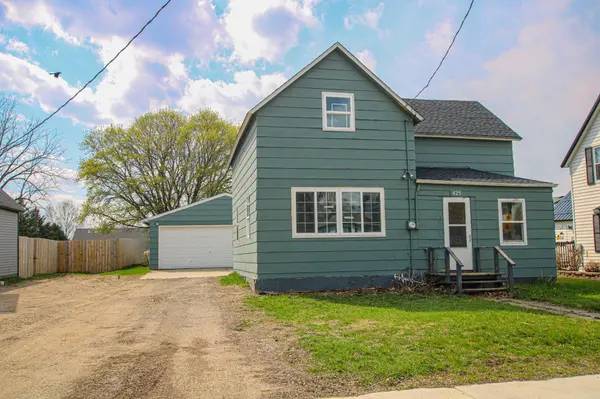 425 Aurora AVE, Lowry, MN 56349