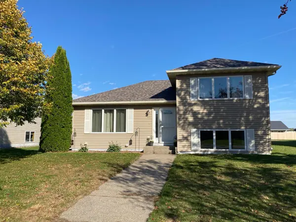 517 Elliot DR SE, Grand Meadow, MN 55936