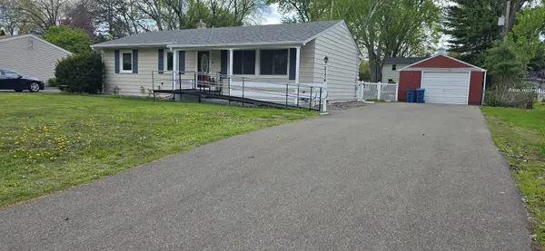 2174 County Road F E, White Bear Lake, MN 55110