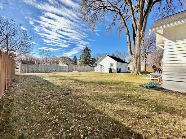 817 W Lincoln AVE, Fergus Falls, MN 56537