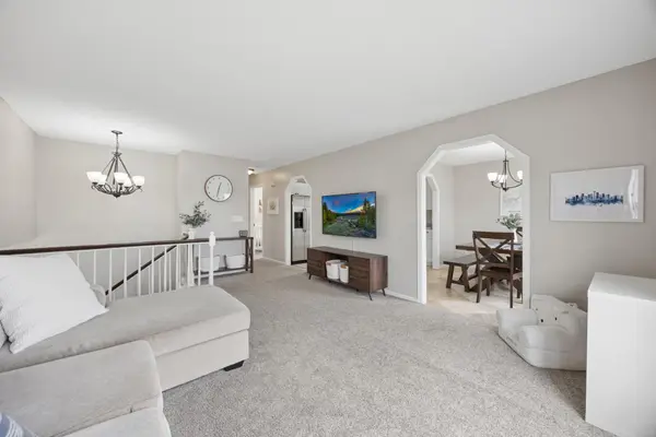 738 N Hay Lake RD, Eagan, MN 55123