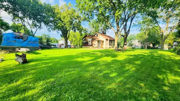 801 Summit AVE, Saint Paul Park, MN 55071