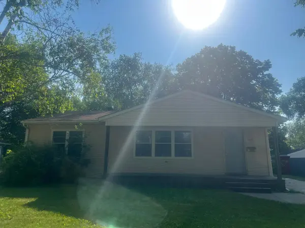 1418 5th ST S, Moorhead, MN 56560