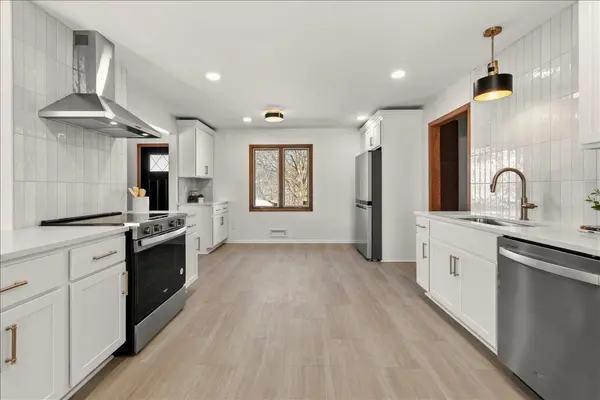 2640 Queensland LN N, Plymouth, MN 55447