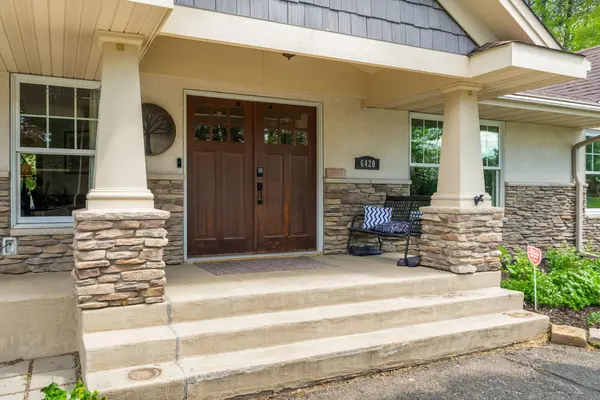 6420 Bluff DR, Bloomington, MN 55438