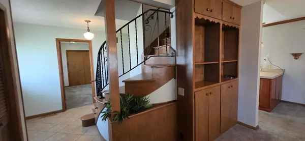 1106 Foothills CIR, Albert Lea, MN 56007