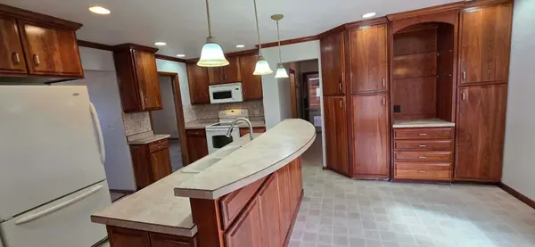 1106 Foothills CIR, Albert Lea, MN 56007