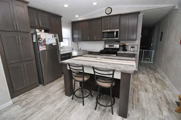 15 Randy AVE, Melrose, MN 56352