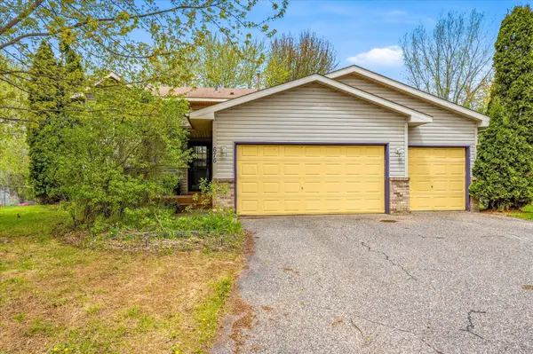 676 Joes Lake RD SE, Cambridge, MN 55008