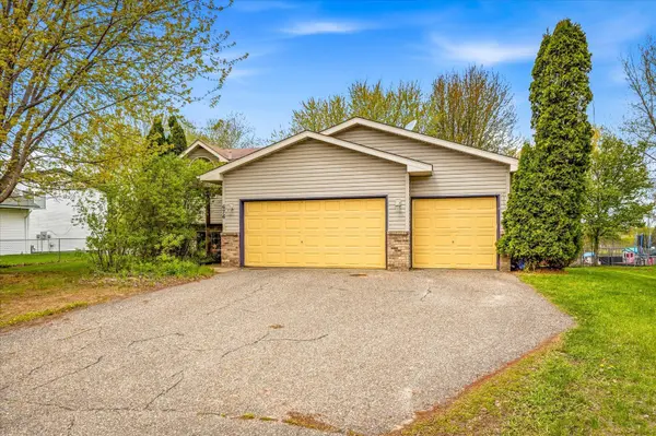 676 Joes Lake RD SE, Cambridge, MN 55008