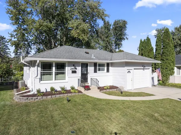 2405 11th AVE NW, Rochester, MN 55901