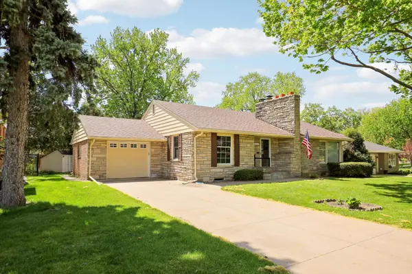5041 Richmond DR, Edina, MN 55436