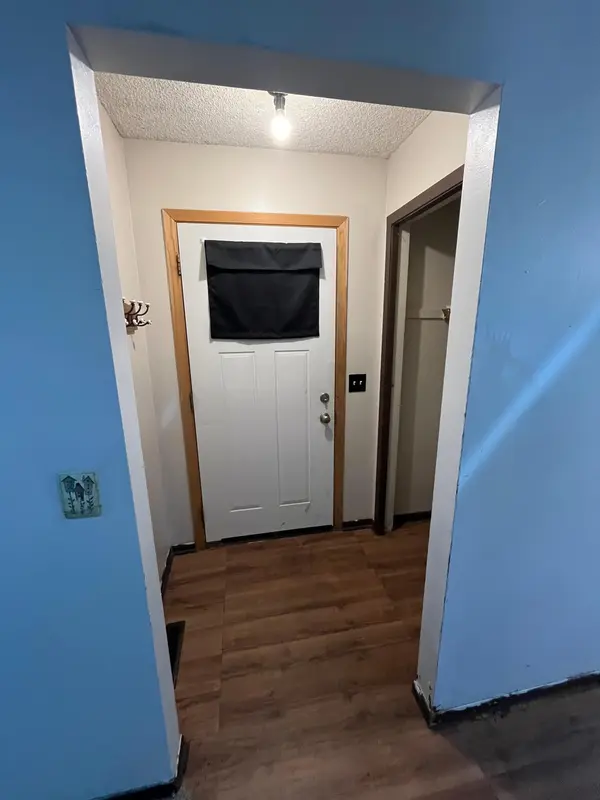 368 Sidney ST E, Saint Paul, MN 55107