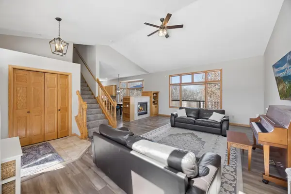 1261 156th LN NW, Andover, MN 55304