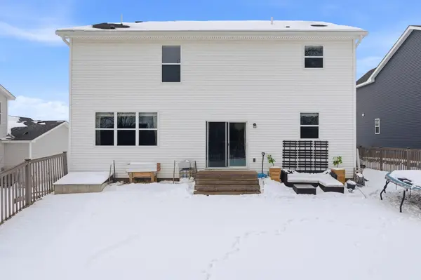 1241 Maple LN, Carver, MN 55315