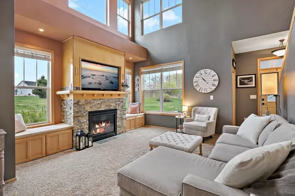 1944 Commonwealth BLVD #4, Chanhassen, MN 55317