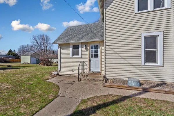 209 Division ST S, Morristown, MN 55052