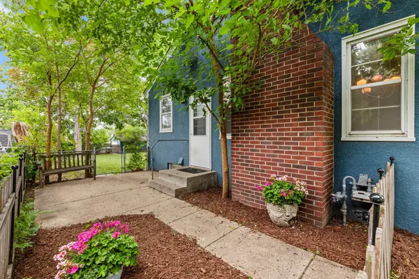 2219 E 36 1/2 ST, Minneapolis, MN 55407