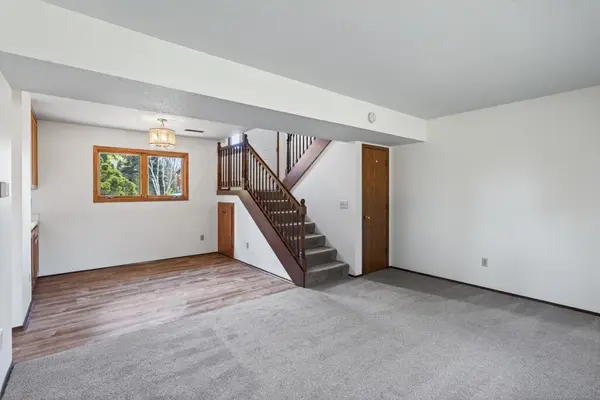 1349 Easter LN, Eagan, MN 55123