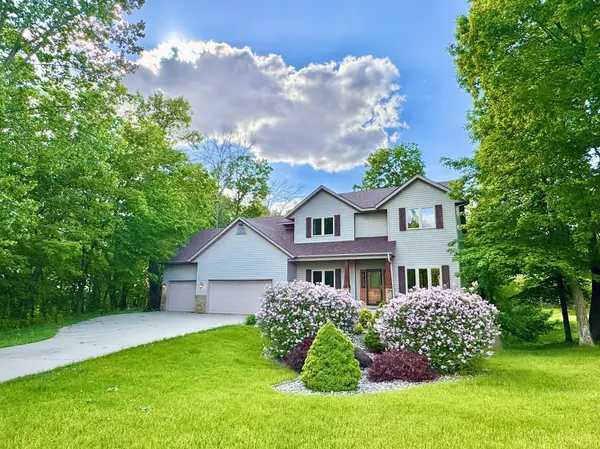 567 Forest LN, Medford, MN 55049
