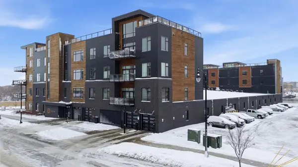 200 4th AVE N #201, Fargo, ND 58102