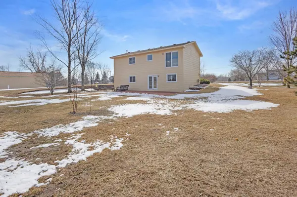 20775 Cedar DR NW, Oak Grove, MN 55011