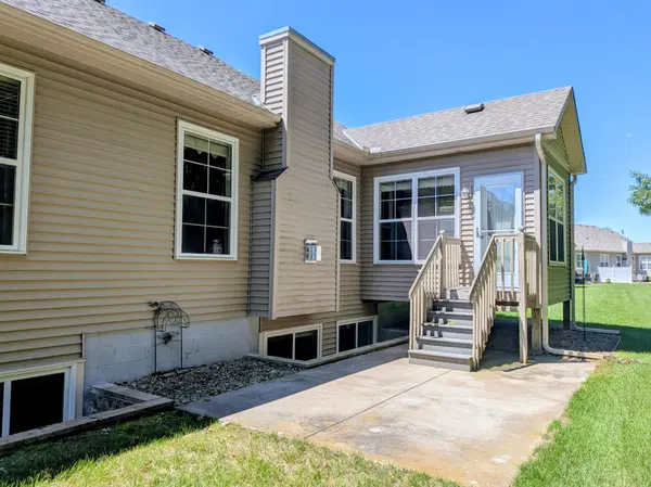 4854 384th TRL, North Branch, MN 55056