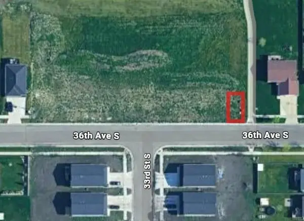 3324 36th AVE S, Moorhead, MN 56560