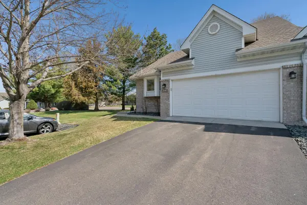 2640 Pine Ridge DR, Anoka, MN 55303