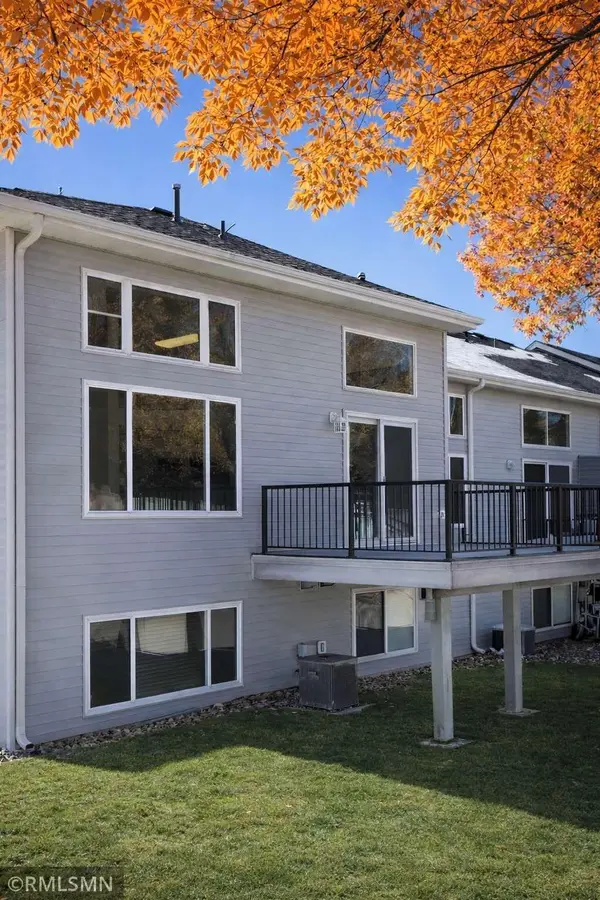 3420 Spring Glen CIR NW, Prior Lake, MN 55372