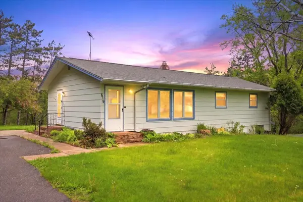 619 Seminole AVE, Osceola, WI 54020