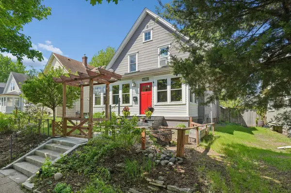3828 S 11th AVE S, Minneapolis, MN 55407