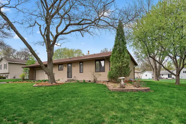 9904 107th PL N, Maple Grove, MN 55369