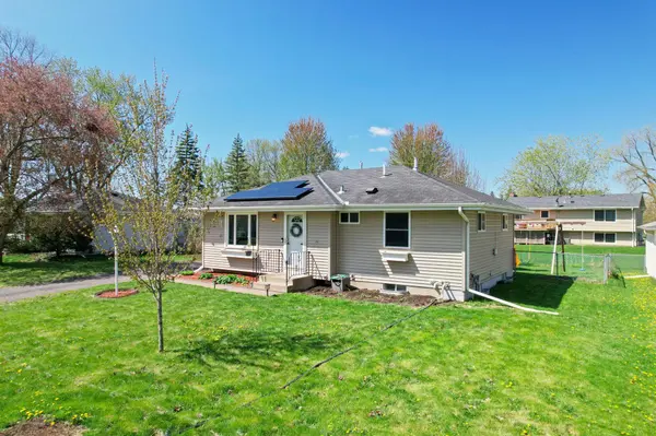 5825 Ensign AVE N, New Hope, MN 55428