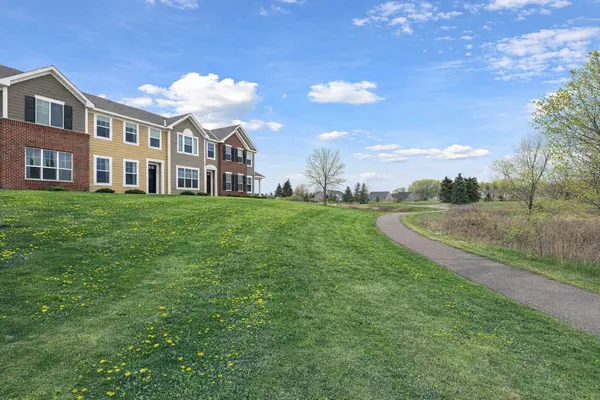 8414 Hemlock LN N, Maple Grove, MN 55369