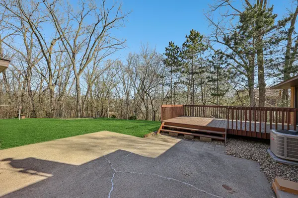 2526 Bittersweet LN, Maplewood, MN 55109