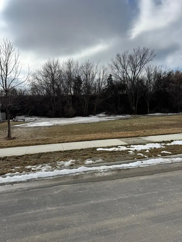 2401 Lake AVE, New Ulm, MN 56073
