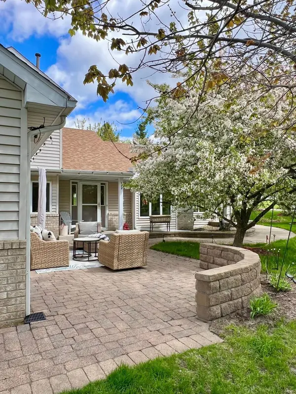 2635 79th ST E, Inver Grove Heights, MN 55076