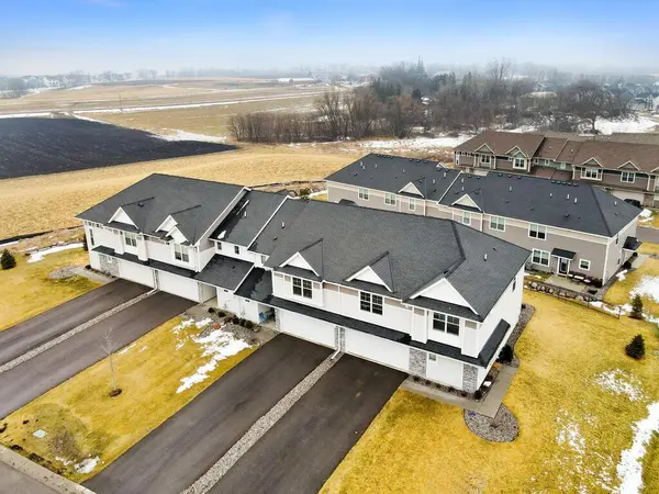 9647 Poplar DR, Victoria, MN 55386