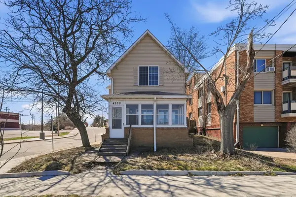 4239 Webber Pkwy, Minneapolis, MN 55412