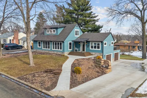 1108 Quebec AVE N, Golden Valley, MN 55427