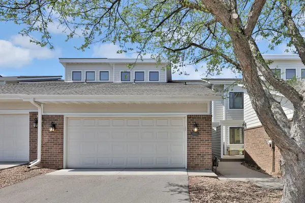 6861 W 82nd ST, Bloomington, MN 55438