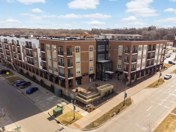 12501 Nicollet AVE #401, Burnsville, MN 55337