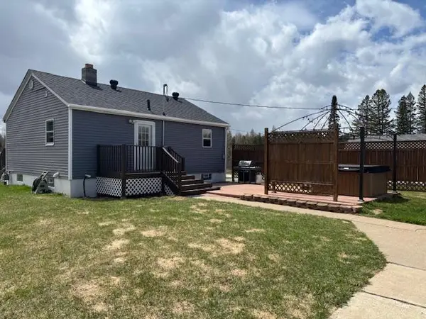 802 3rd ST NW, Chisholm, MN 55719