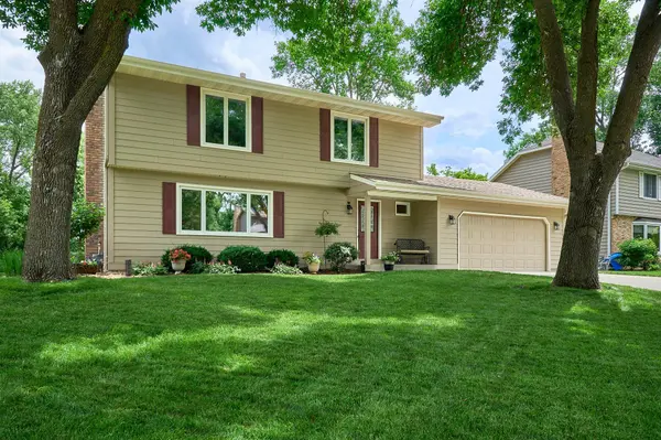 7020 Empire LN N, Maple Grove, MN 55311