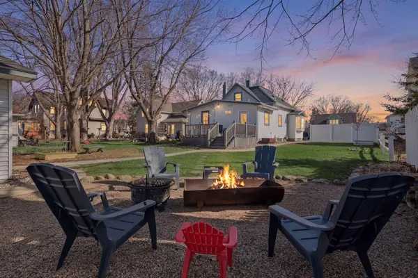208 E 1st ST, Waconia, MN 55387
