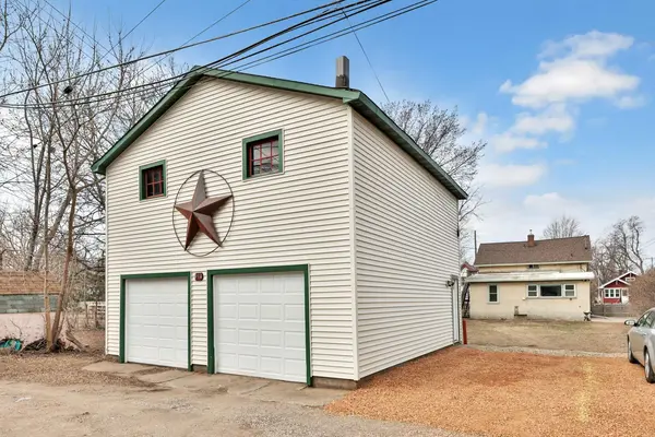 914 Charlotte ST, Saint Paul, MN 55104