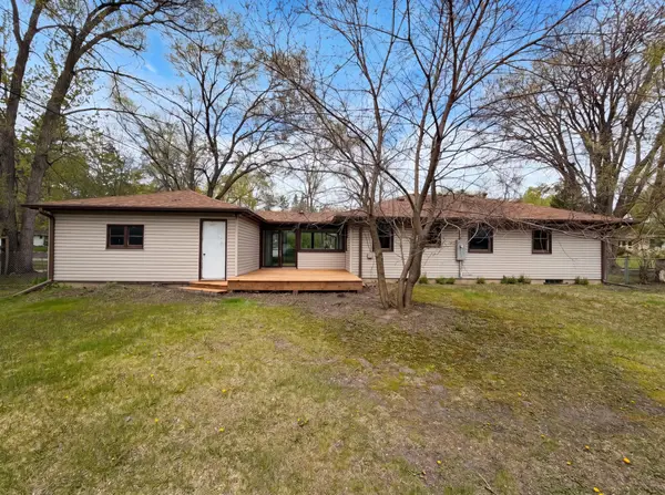 8615 Virginia CIR N, Saint Louis Park, MN 55426
