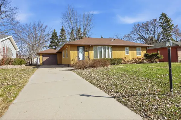 207 6th ST NW, Buffalo, MN 55313